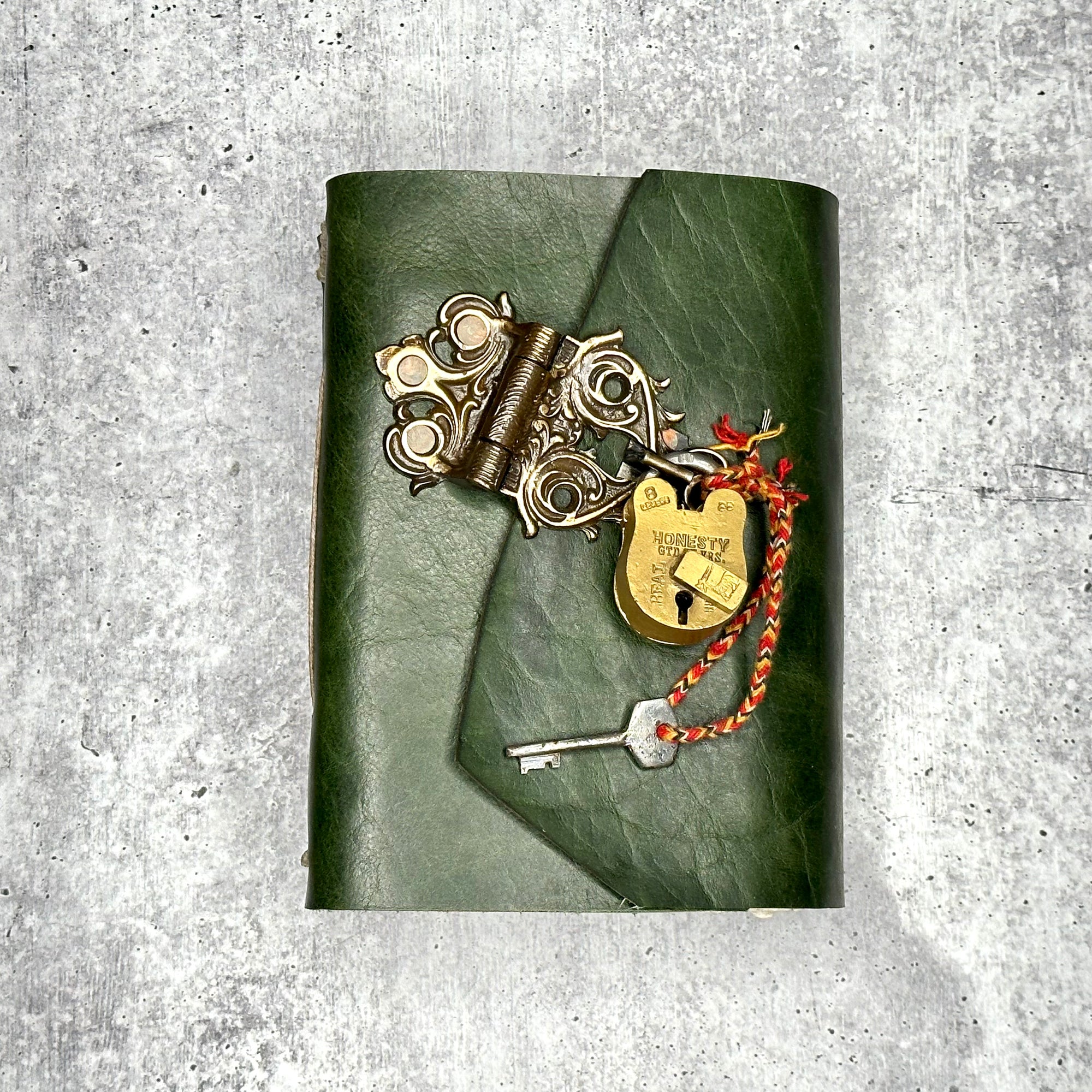Lucca - DOUBLE Emerald Bison/BB/Padlock