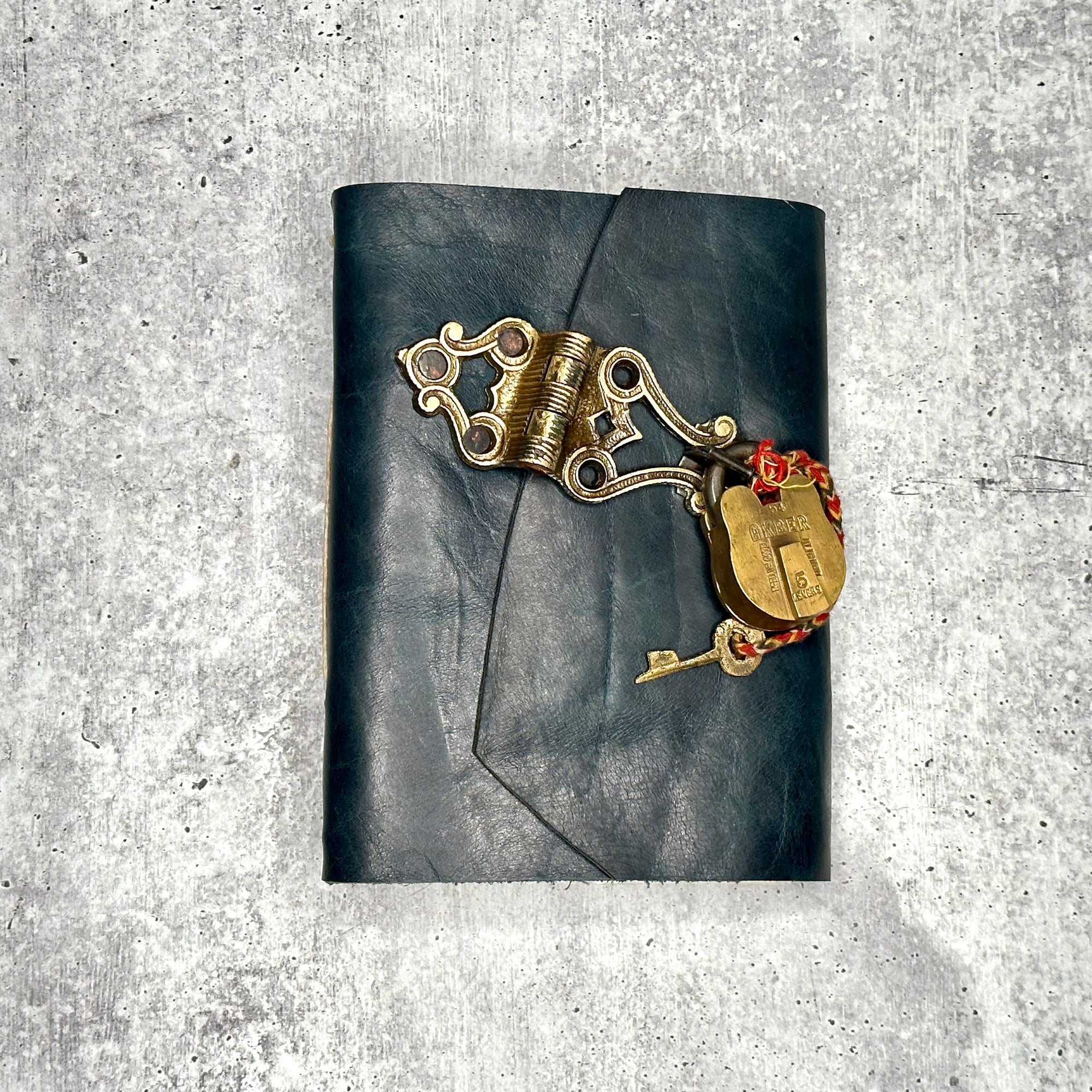 Lucca - Sapphire Bison/BB/Padlock