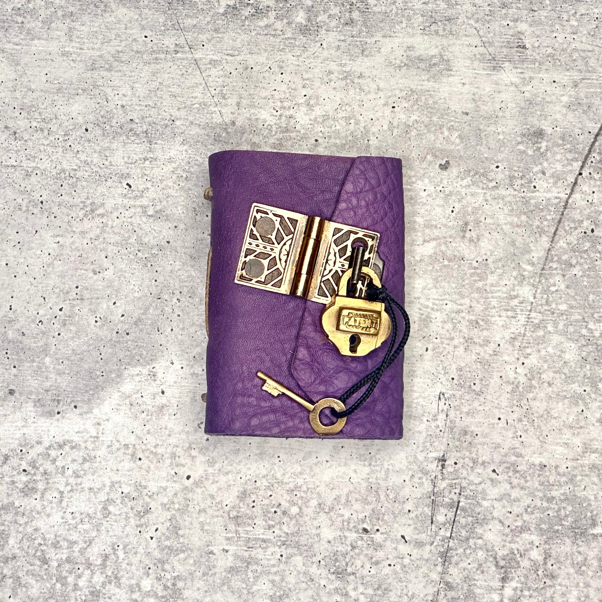 Amalfi - Lavender Pebble/BB/Padlock