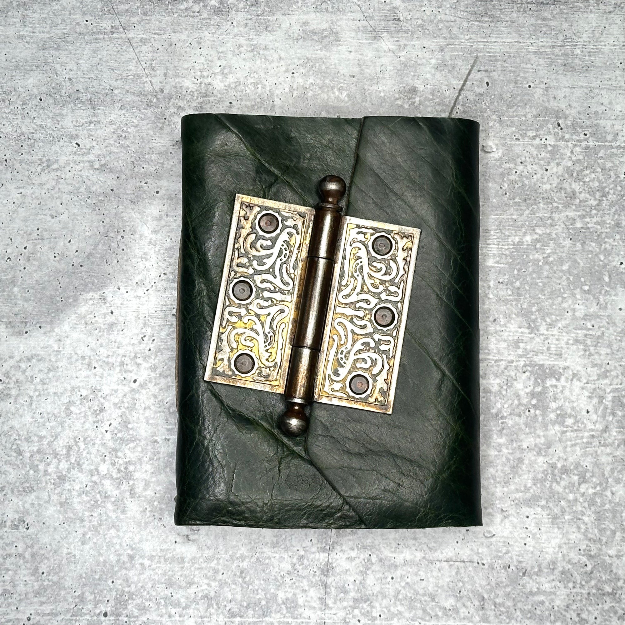 Lucca - Emerald Bison/BB/Door Hinge