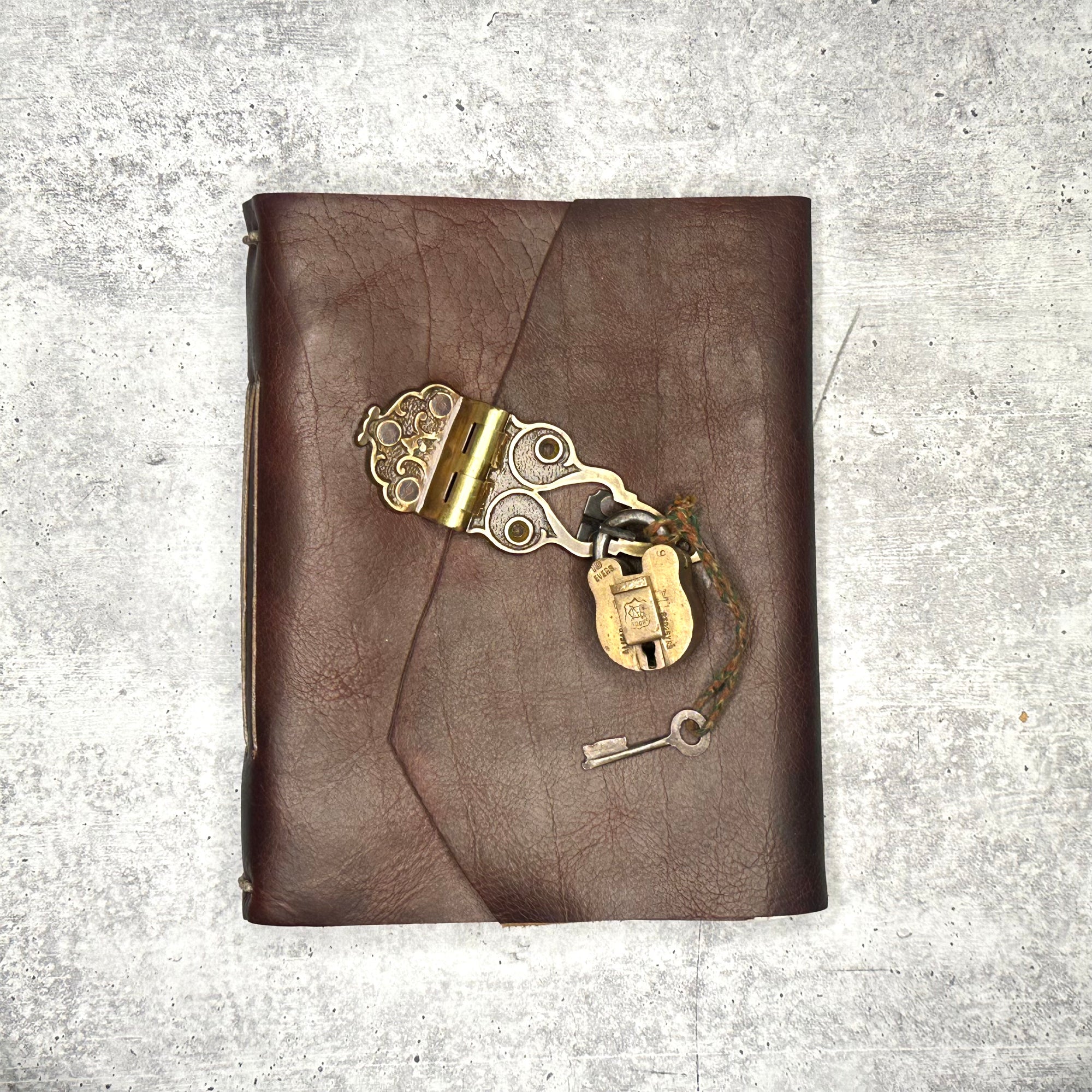 Venezia - Espresso Bison/BB/Padlock