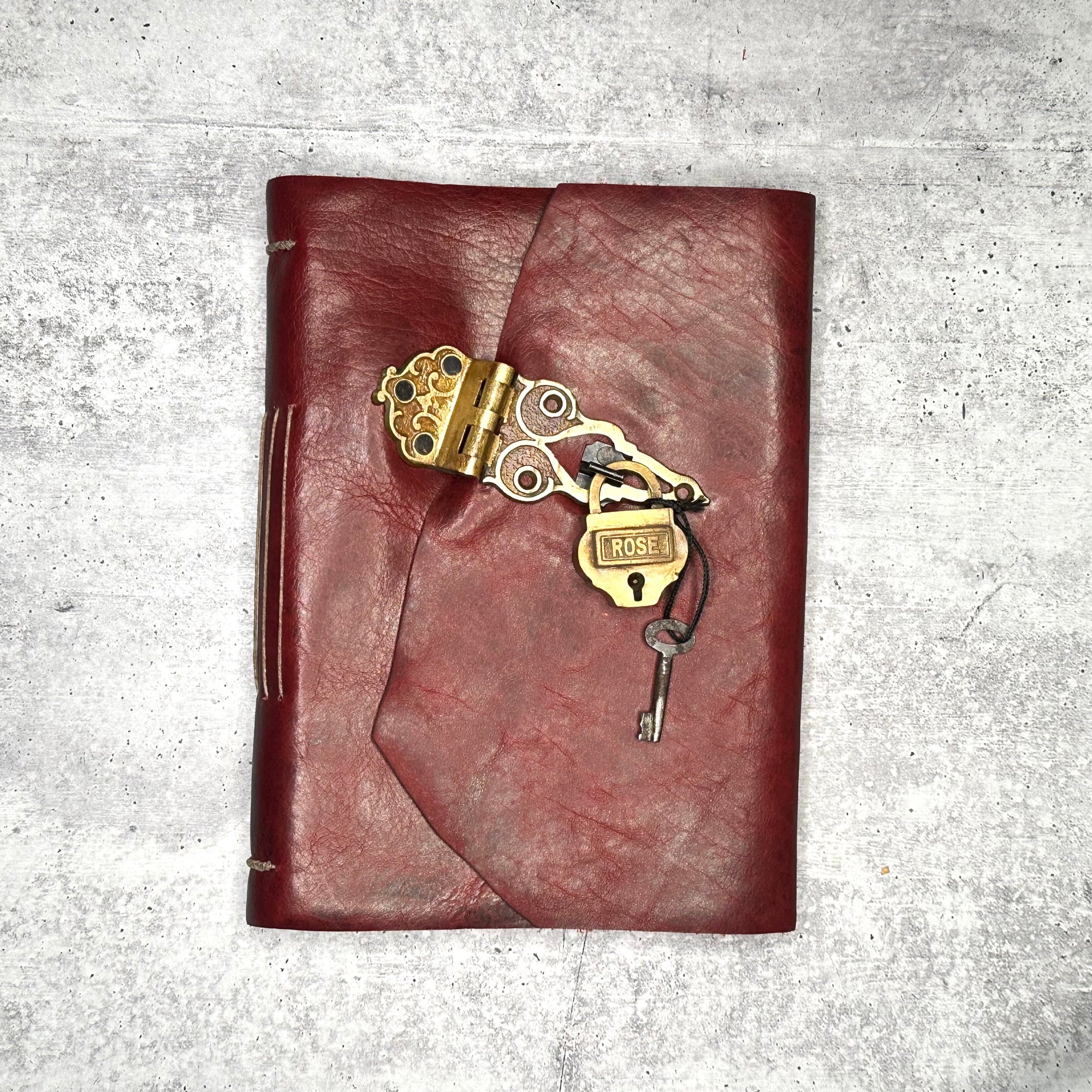 Sorrento - Ruby Bison/Photo Album/Padlock