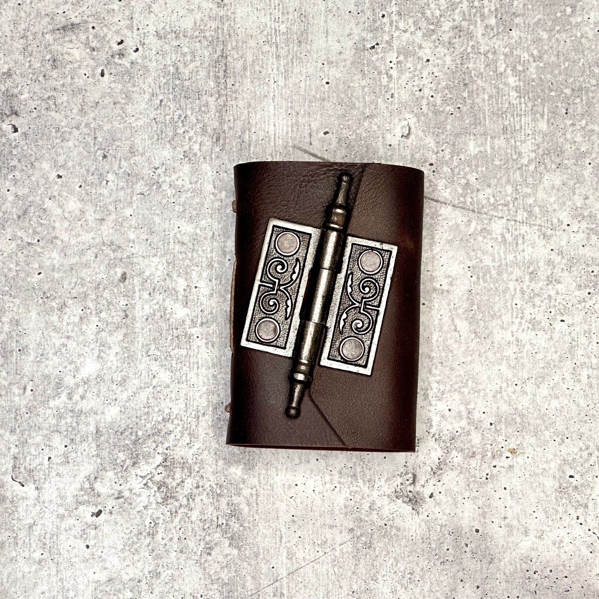 Amalfi - Dark Chocolate/Artisan Paper/Door Hinge