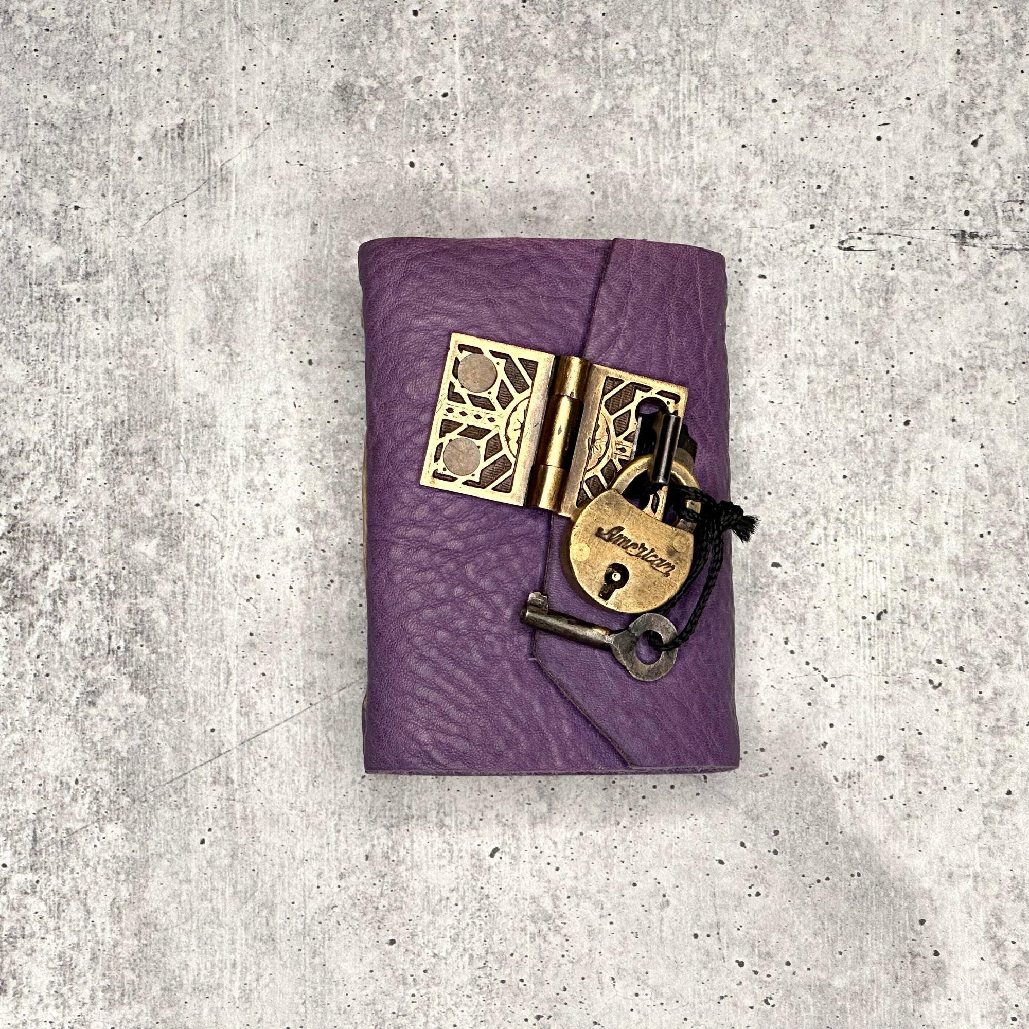 Amalfi - Lavender Pebble/BB/Padlock