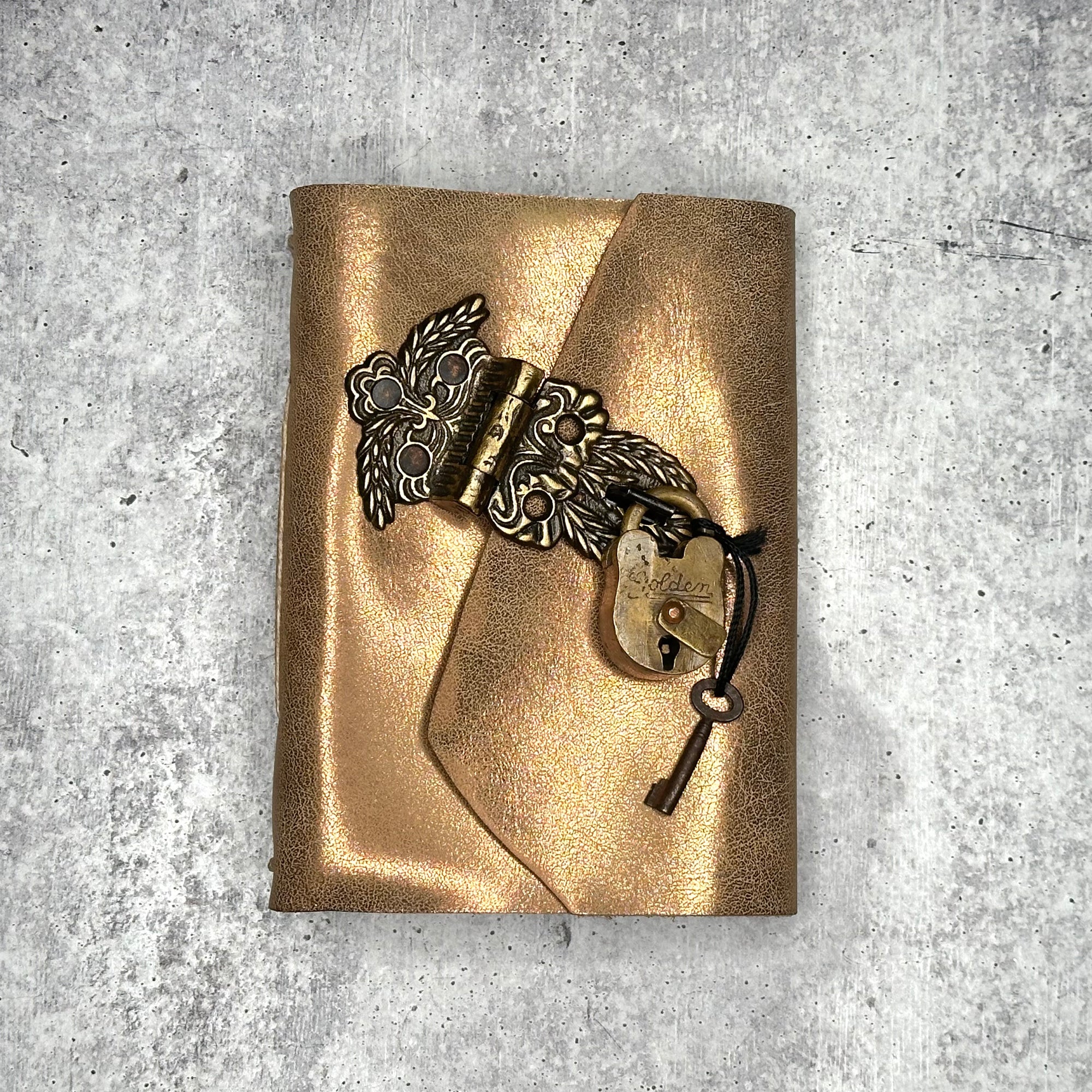 Lucca - River of Gold/BB/Padlock