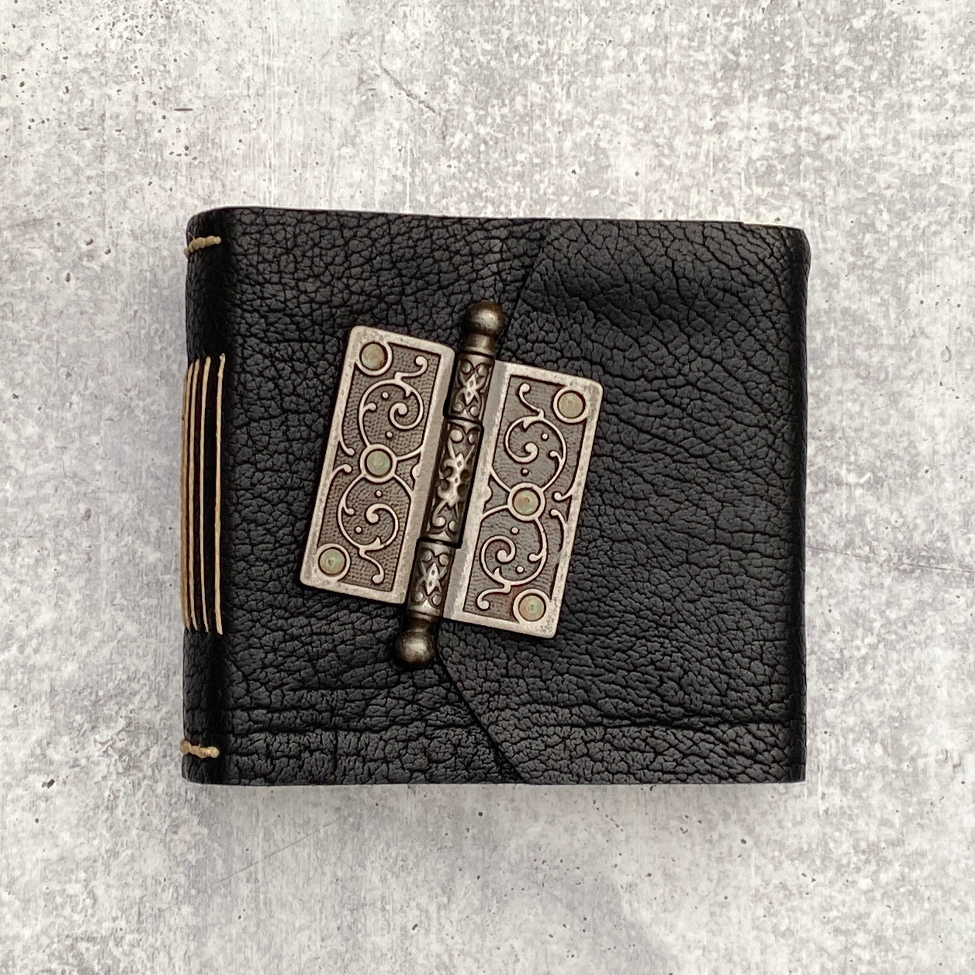 Perugia - DOUBLE Midnight Bison/BB/Door Hinge