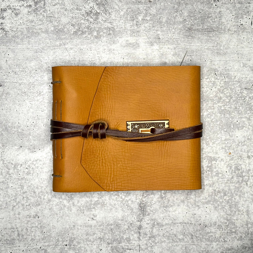 Manarola - Dandelion/Photo Album/Keyhole Cover