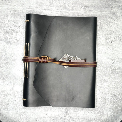 Verona/Vertical - Indigo/Photo Album/Door Hinge