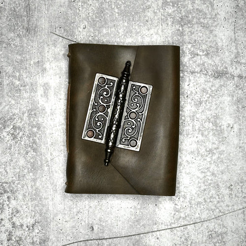 Lucca - EV Olive/Artisan Paper/Door Hinge