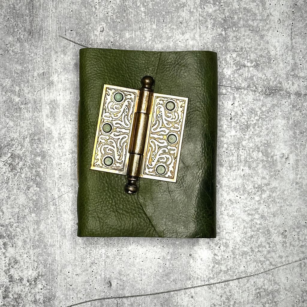 Lucca - Emerald Bison 2/Artisan Paper/Door Hinge