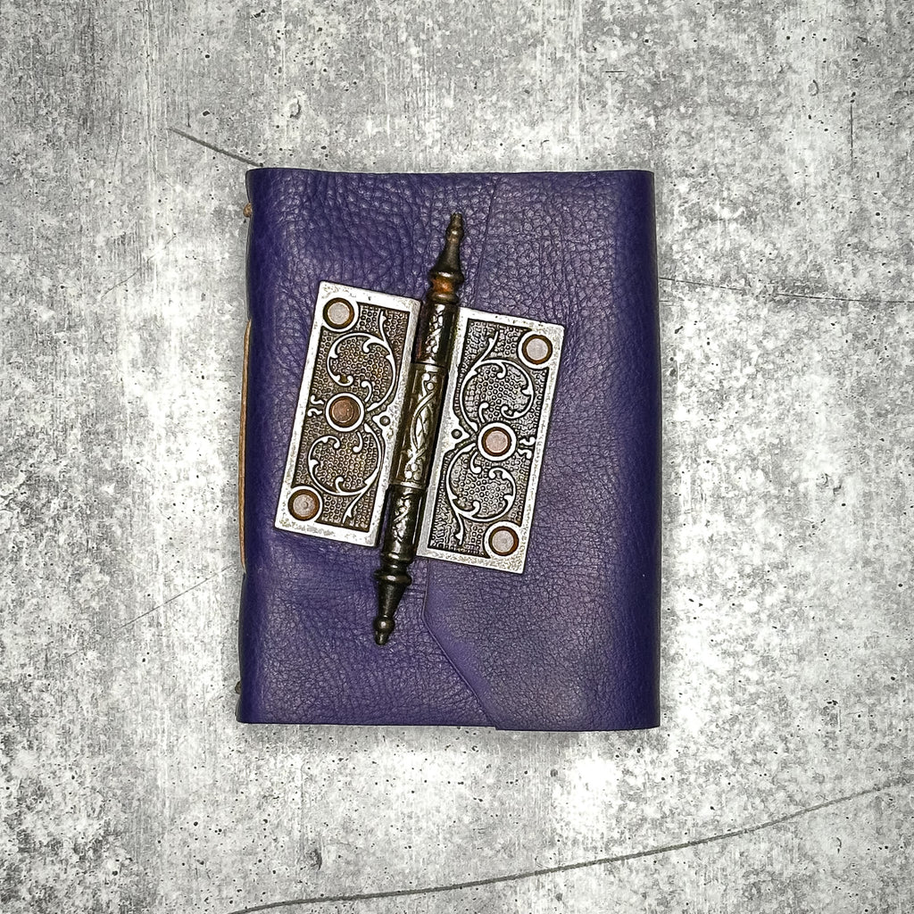 Lucca - Indigo Pebble/Artisan Paper/Door Hinge
