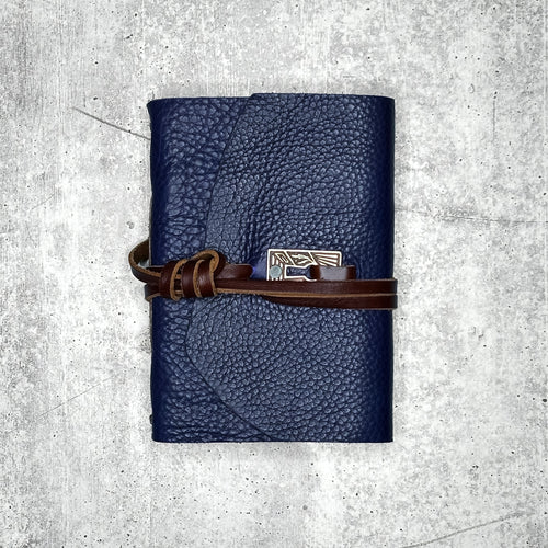 Lucca - Indigo Pebble/Watercolor Paper/Keyhole Cover