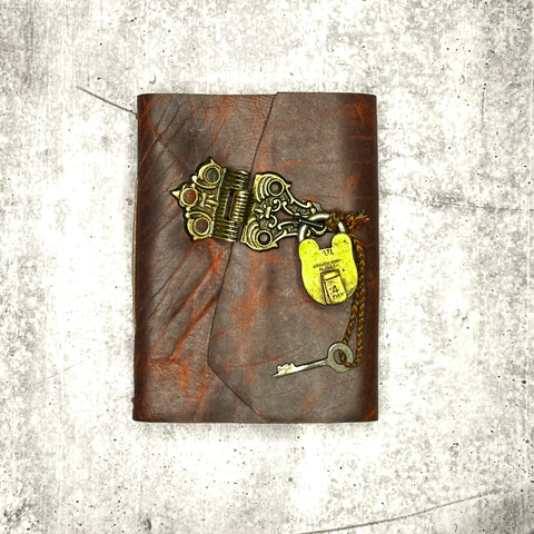 Lucca - New Leaf/Artisan Paper/Padlock