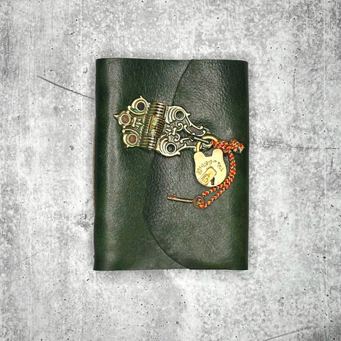 Lucca - New Leaf/Artisan Paper/Padlock