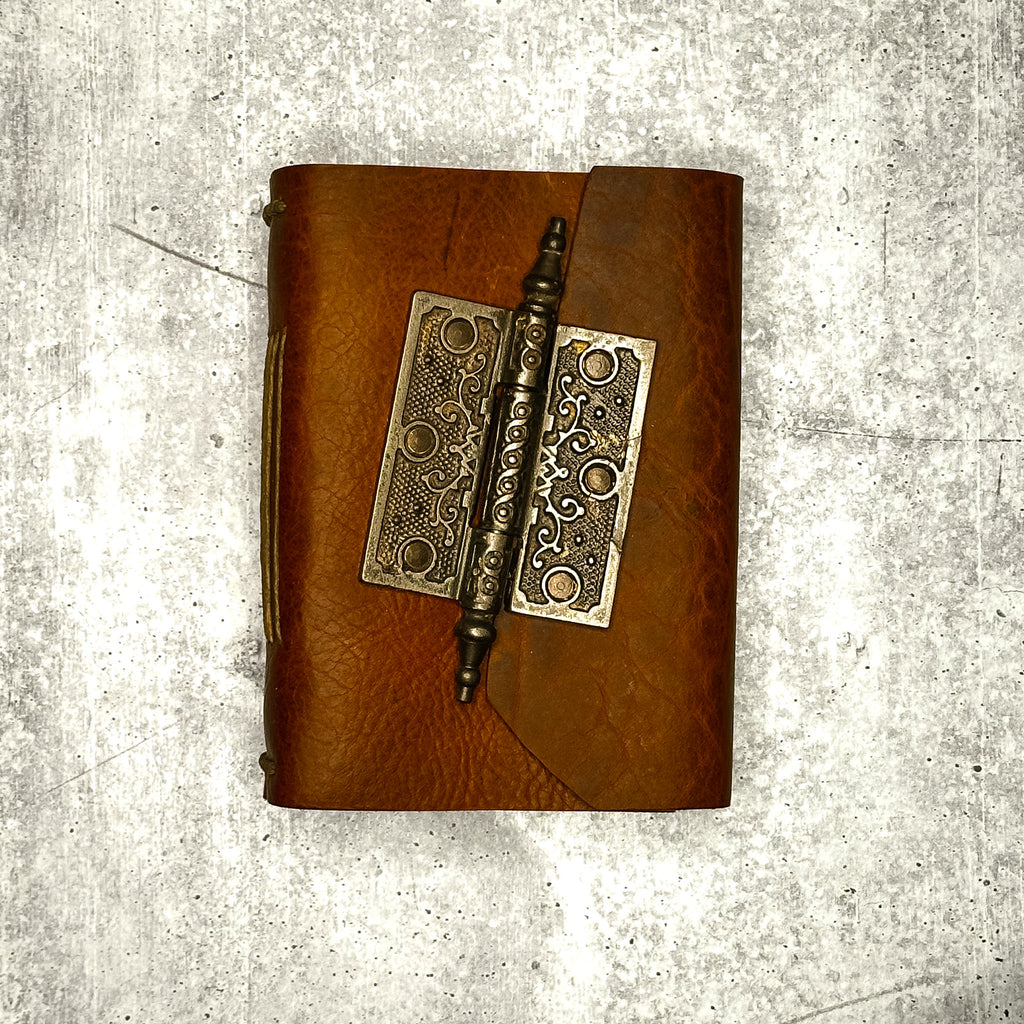 Lucca - DOUBLE Rusty Bison/Old Paint/Artisan Paper/Door Hinge