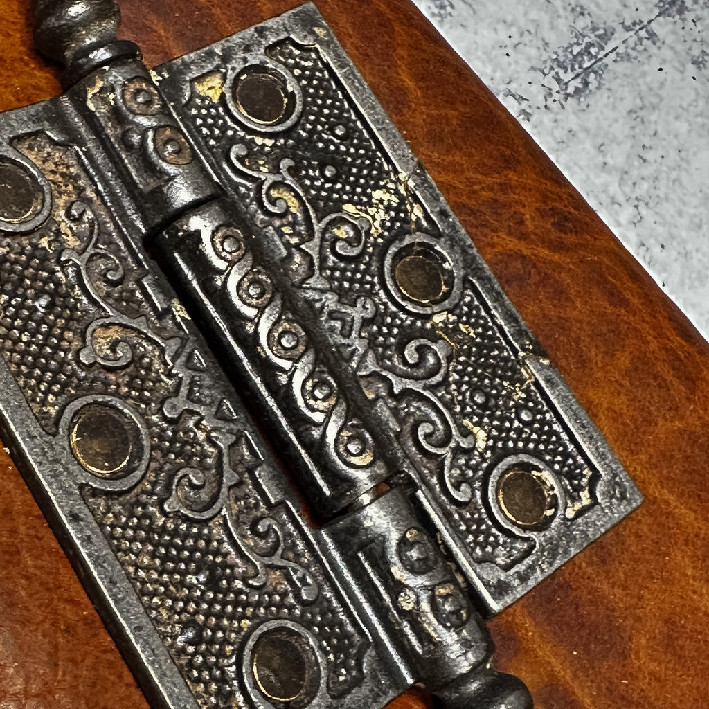 Lucca - DOUBLE Rusty Bison/Old Paint/Artisan Paper/Door Hinge