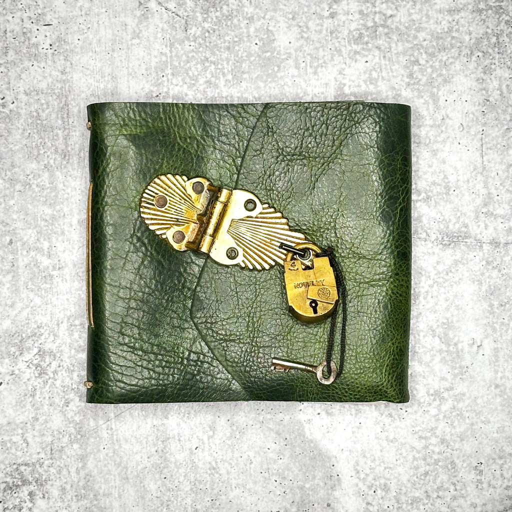 Perugia - Emerald Bison/Artisan Paper/Padlock