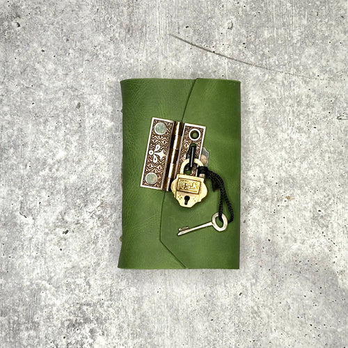 Capri - New Leaf/Artisan/Padlock