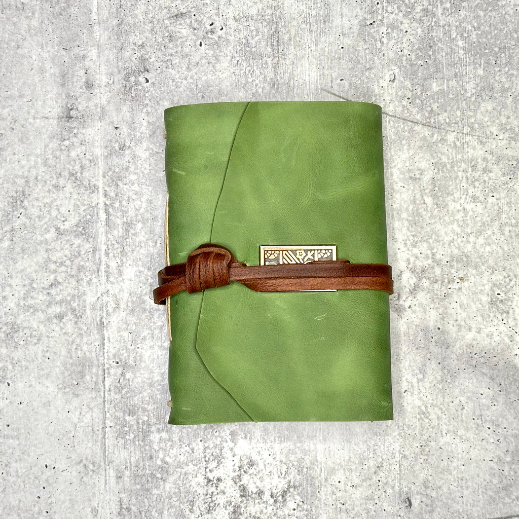 Lucca - New Leaf/Artisan Paper/Keyhole Cover