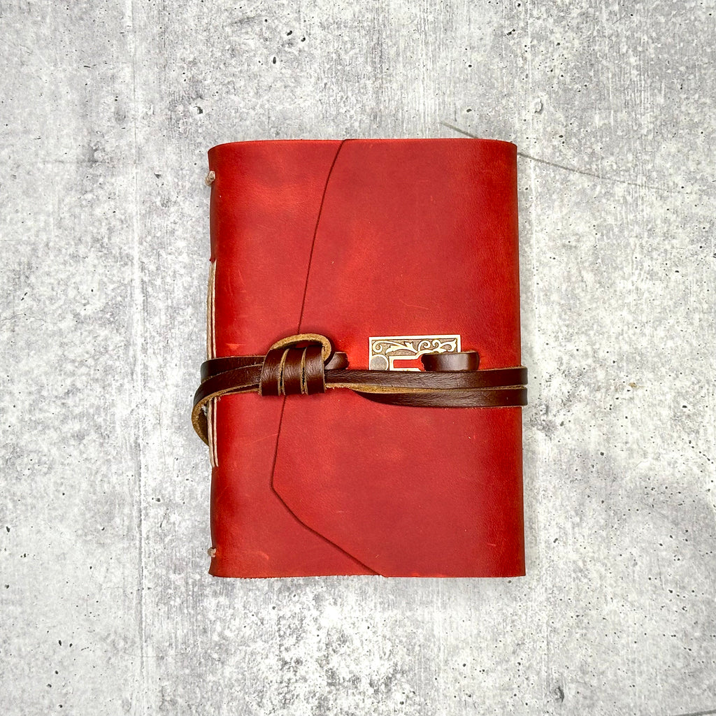 Lucca - Xmas Red/Artisan Paper/Keyhole Cover
