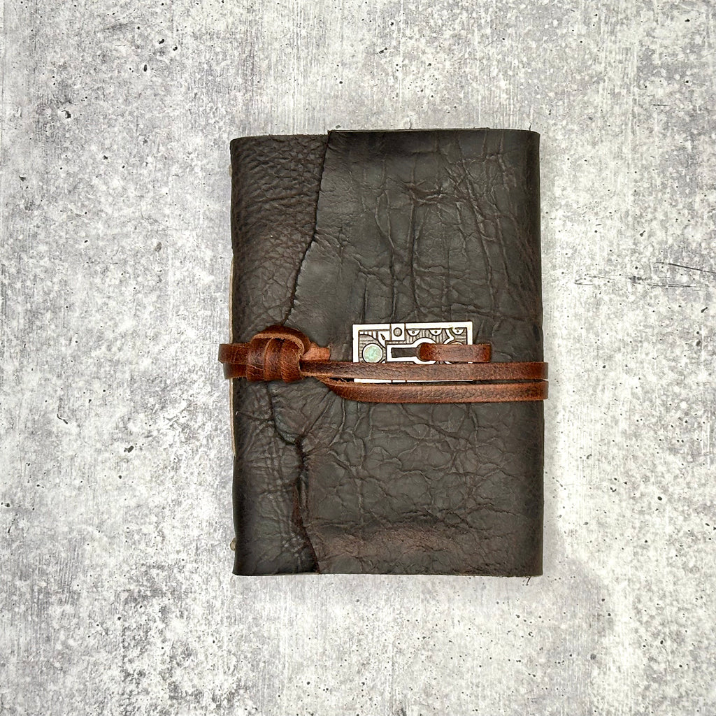 Lucca - Rugged Bison/Hemp Paper/Keyhole Cover