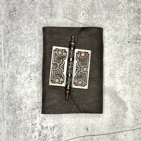 Lucca - Brick House/BB/Padlock