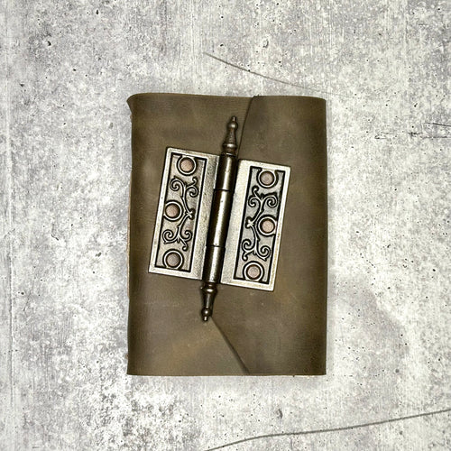 Lucca - EV Olive/Artisan Paper/Door Hinge