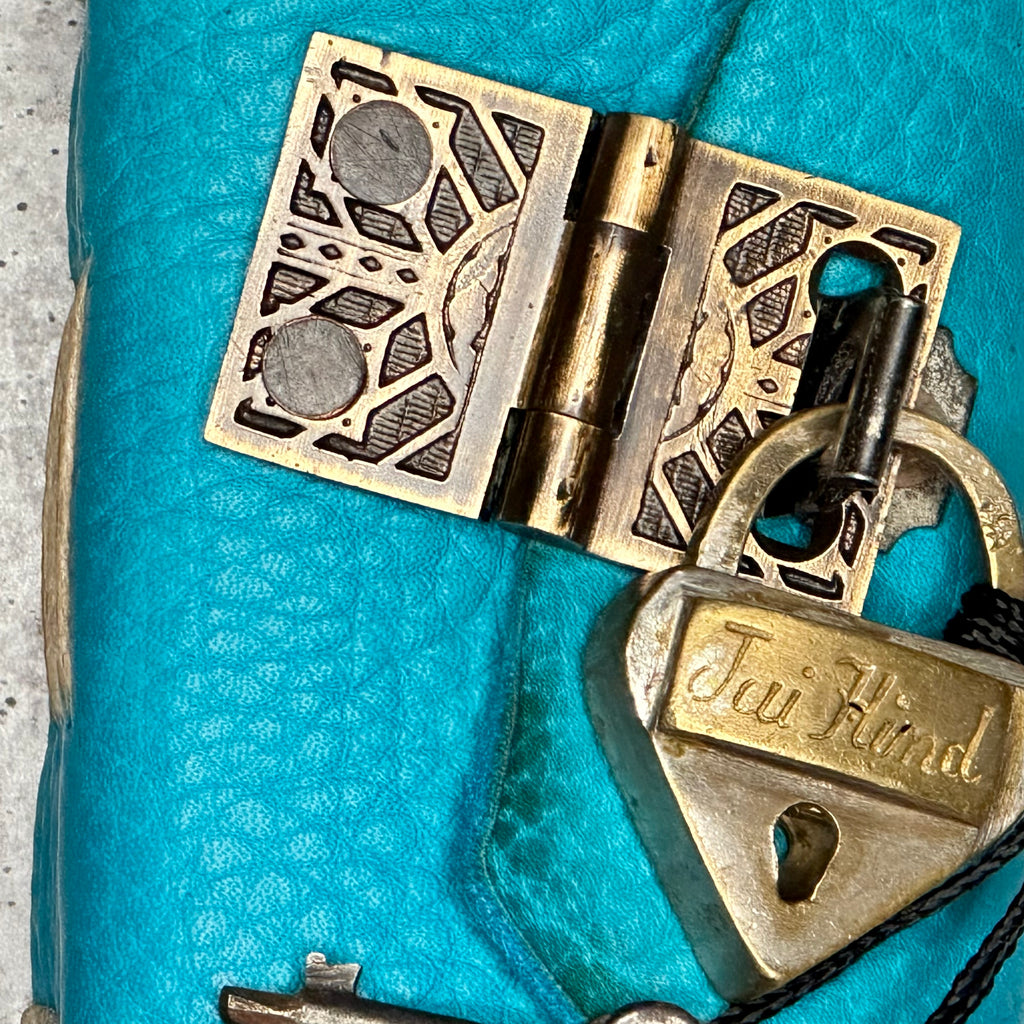 Amalfi - Soft Turquoise (Burnt Edge)/BB/Padlock