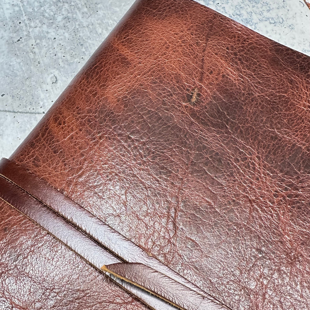 Venezia - Toasted Pecan (Scarred)/Artisan/Keyhole Cover