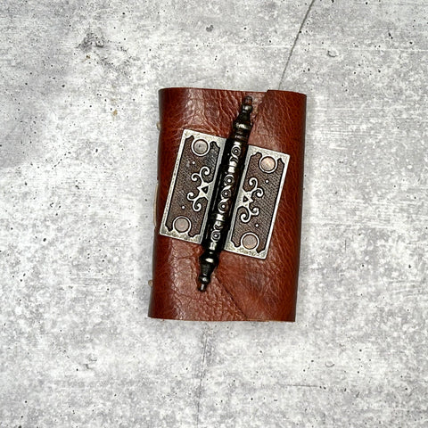 Capri - Emerald Bison/Artisan/Door Hinge 2.0