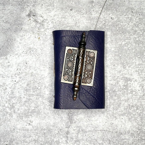 Capri - Emerald Bison/Artisan/Door Hinge 2.0