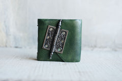 Emerald Volterra w/ Door Hinge