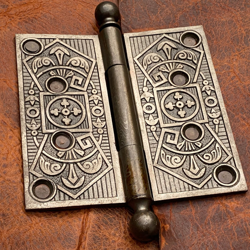 Verona/Vertical - Rusty Bison/Photo Album/Door Hinge