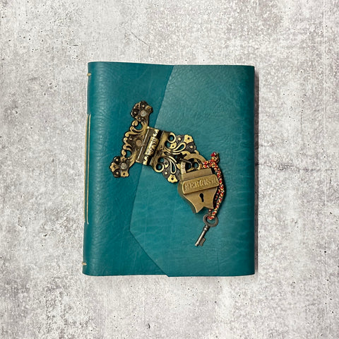 Lucca - Sea Creature/BB/Keyhole Cover