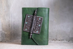 Emerald Lucca w/ Door Hinge