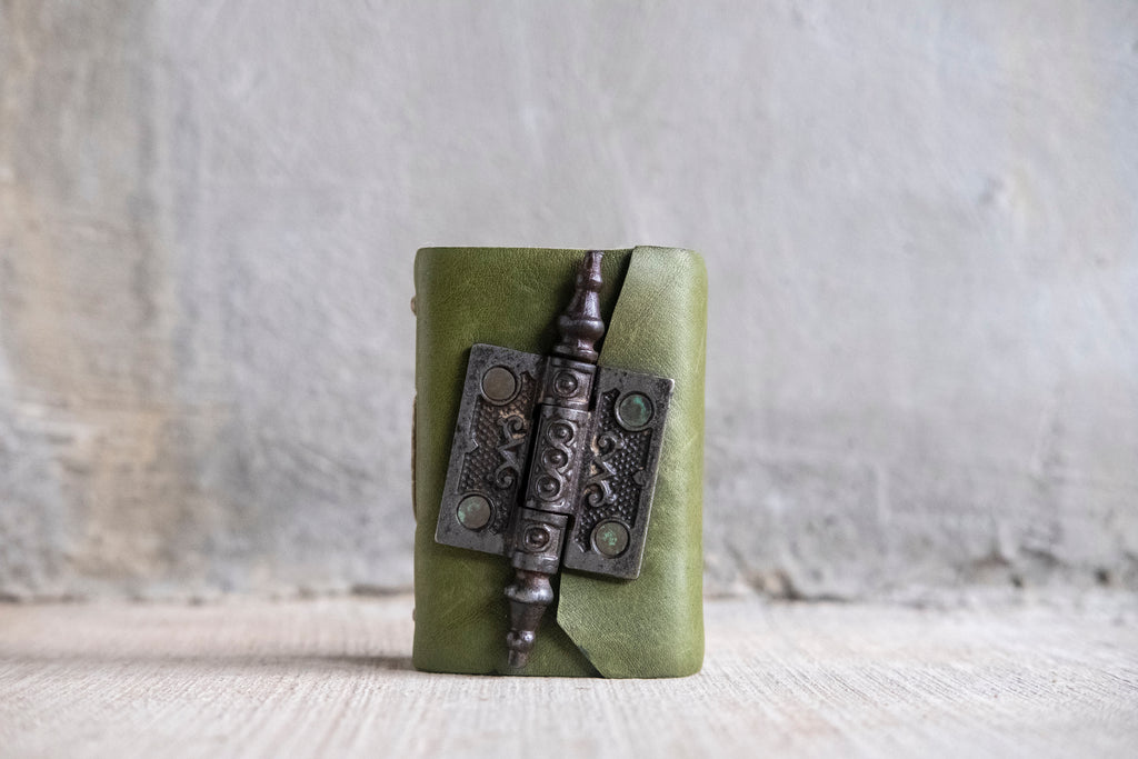 Avocado Amalfi w/ Door Hinge